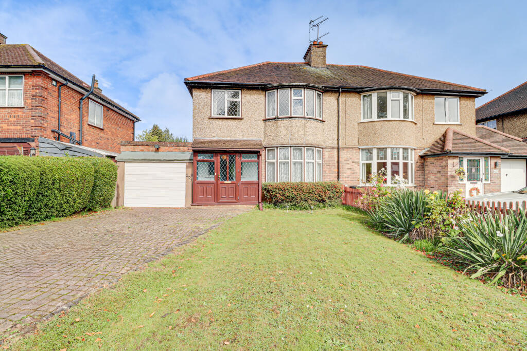 Hatfield Road, St. Albans, Hertfordshire, AL4