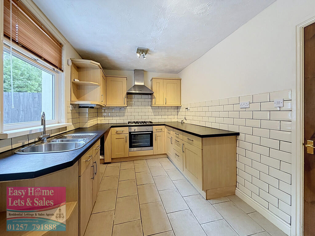 House in Leyland, Farington - More