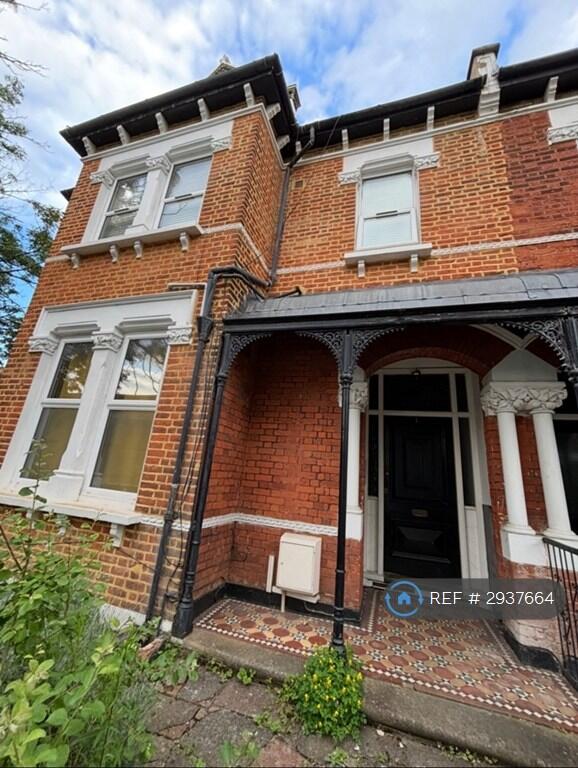 Main image of property: South Croydon, London, CR2
