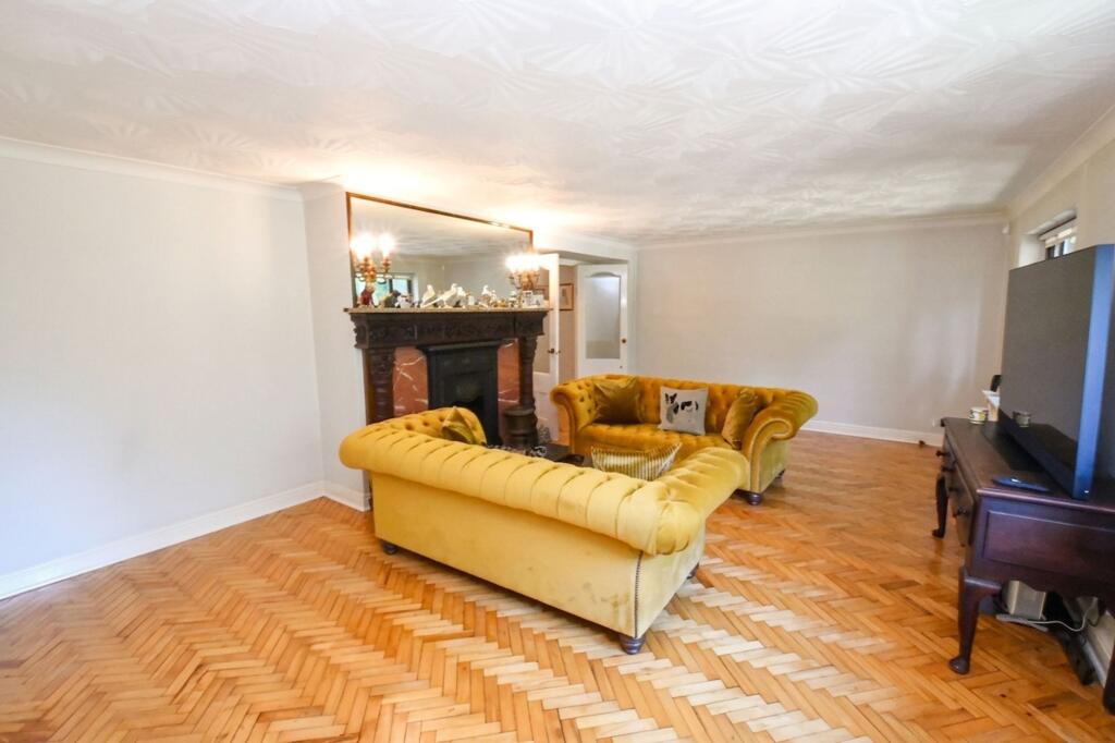 House in Wigan, Gin Pit - More