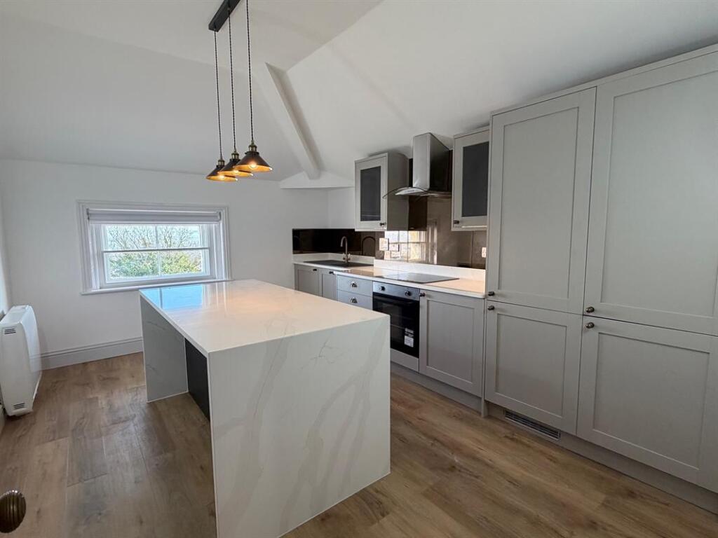 Main image of property: Flat 3, 19 Worcester Road, Malvern, Worcestershire, WR14