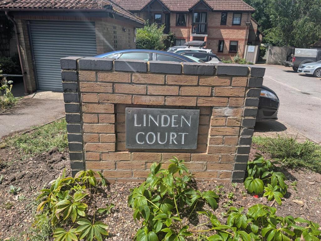 Flat 9 Linden Court, Park Gate photo 2