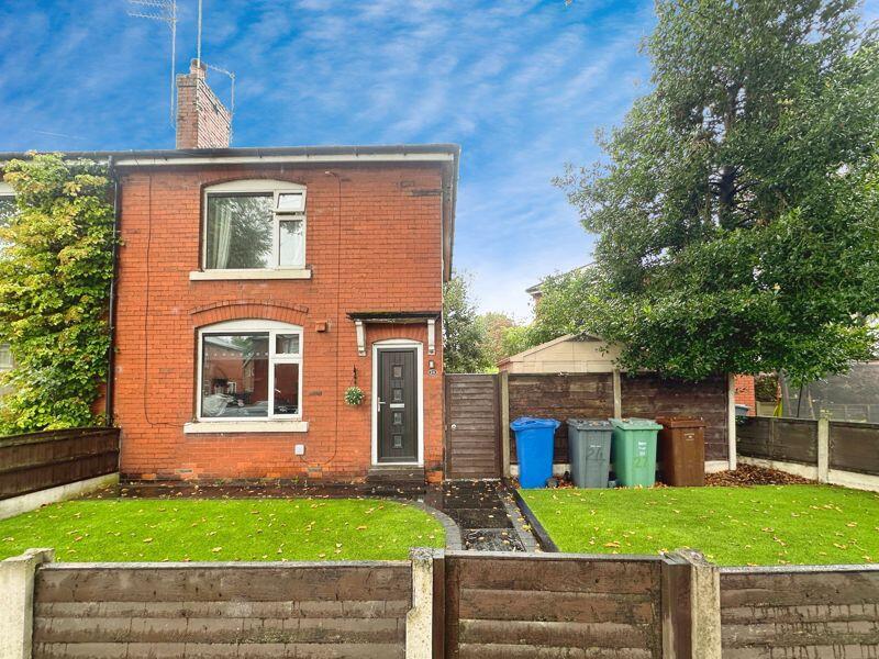 2-bed semi-detached on Canterbury Drive, Bury, £175,000