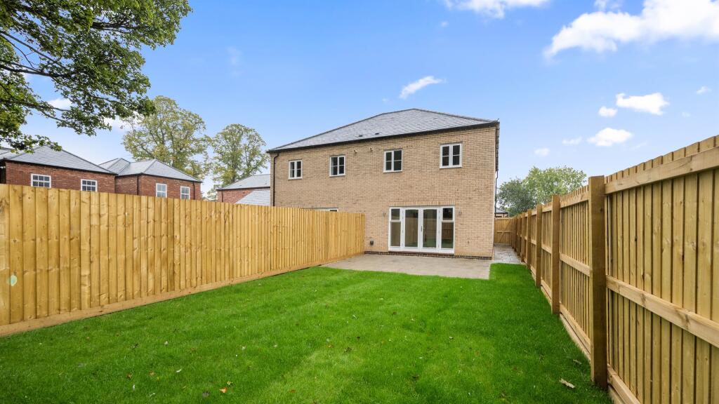 Medland Drive, Bracebridge Heath, Lincoln photo 2