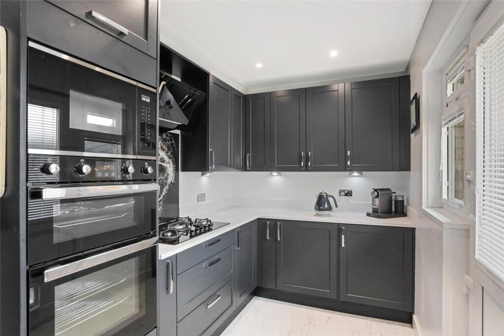 House in Howwood, Renfrewshire - More