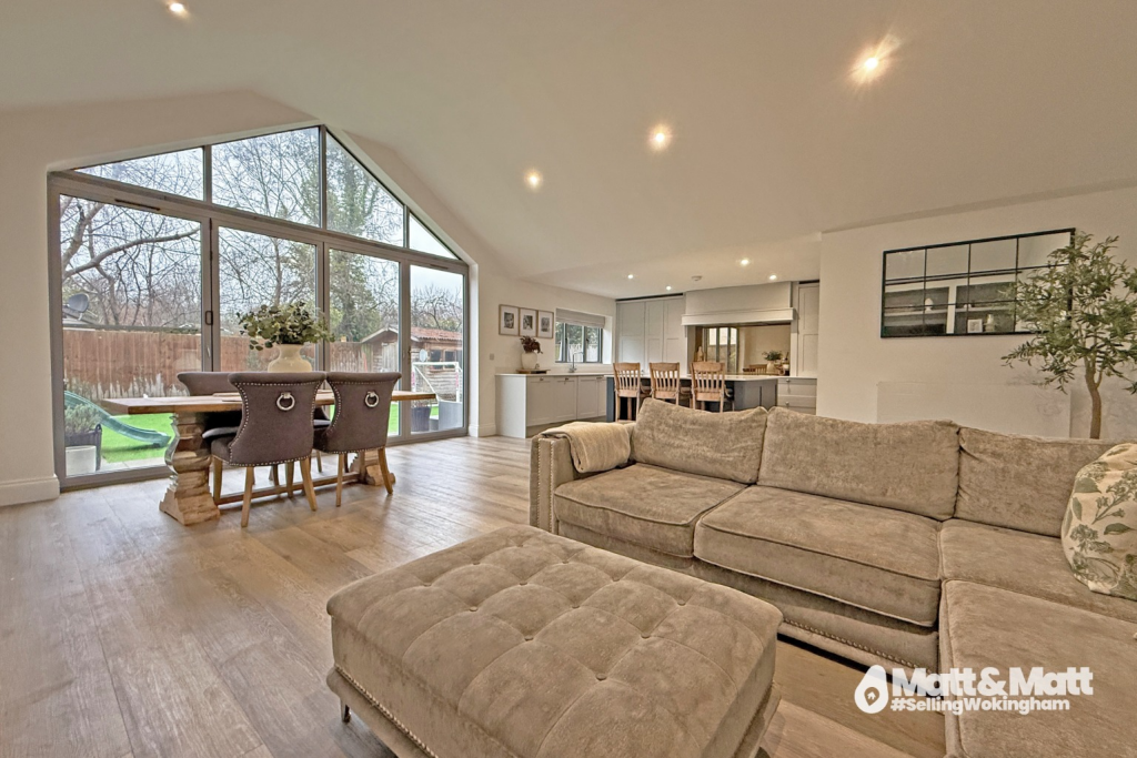 House in Finchampstead - View 4