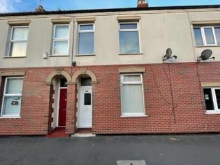 House in Hull - View 4