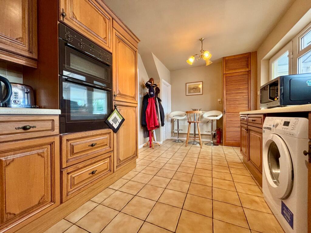 Winchcombe Road, Sedgeberrow, Evesham, Worcestershire, WR11 photo 4