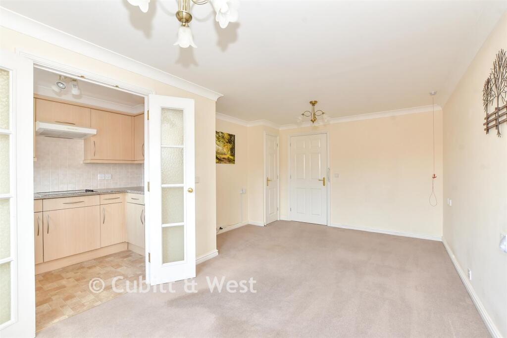 Apartment in Portsmouth - View 5