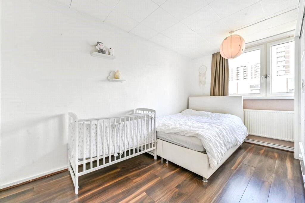 Apartment in London - View 3