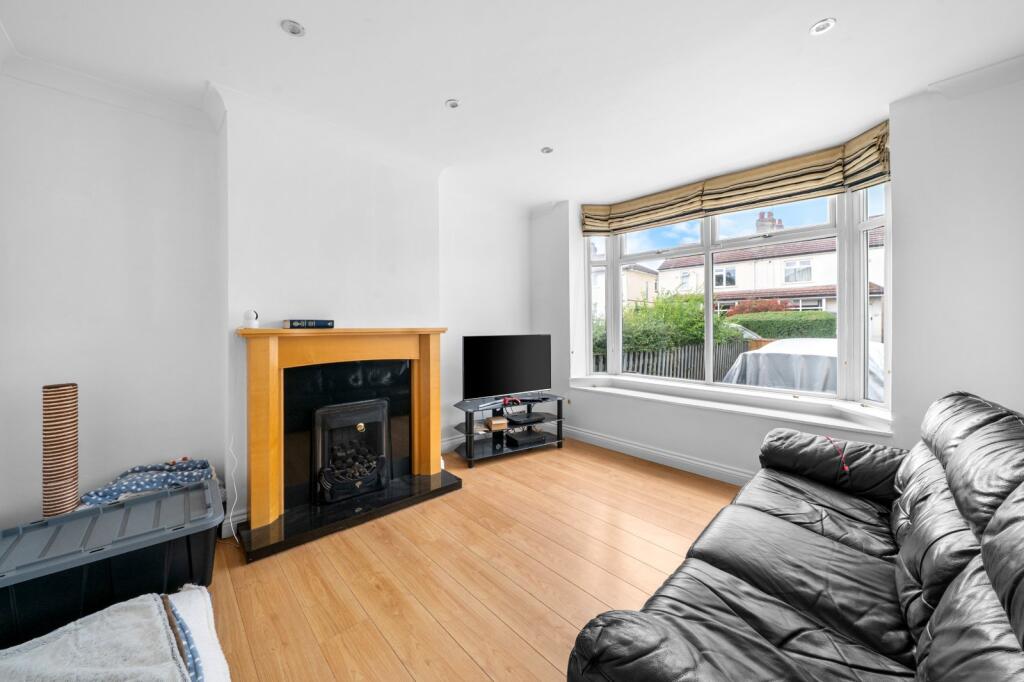 House in Harrogate, Fairfax - View 4