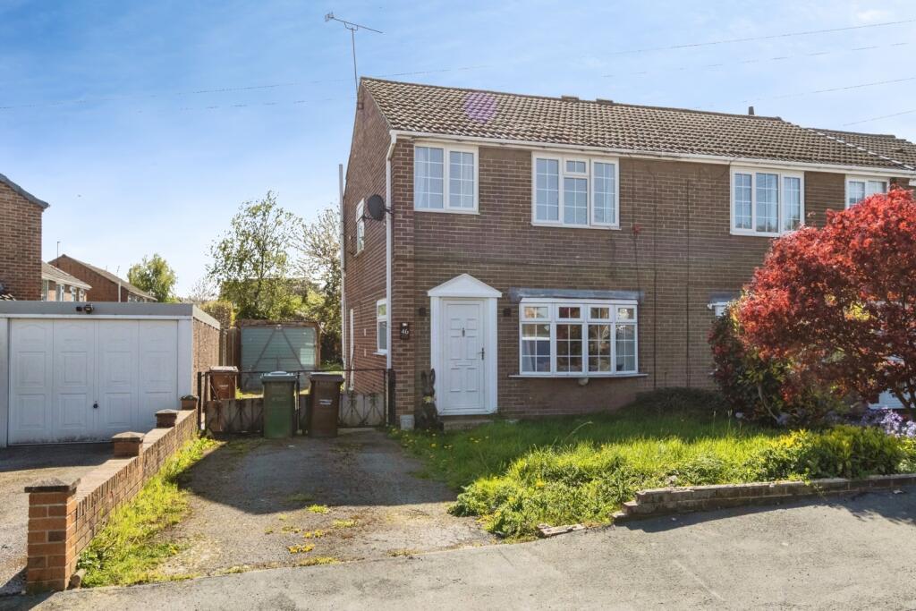 Main image of property: Manor Crescent, Walton, Wakefield, West Yorkshire, WF2