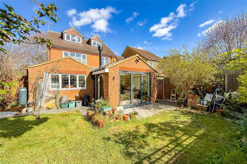 Additional image 12 of Magnolia Close, Park Street, St. Albans, Hertfordshire, AL2