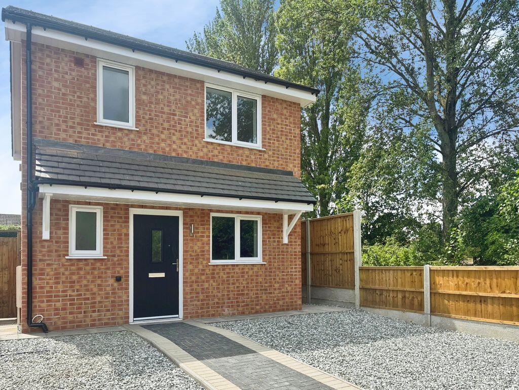 Main image of property: 17 Cotswold Avenue, Great Wyrley WS6 6BU
