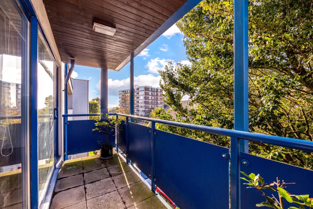 Apartment in Brighton - View 5
