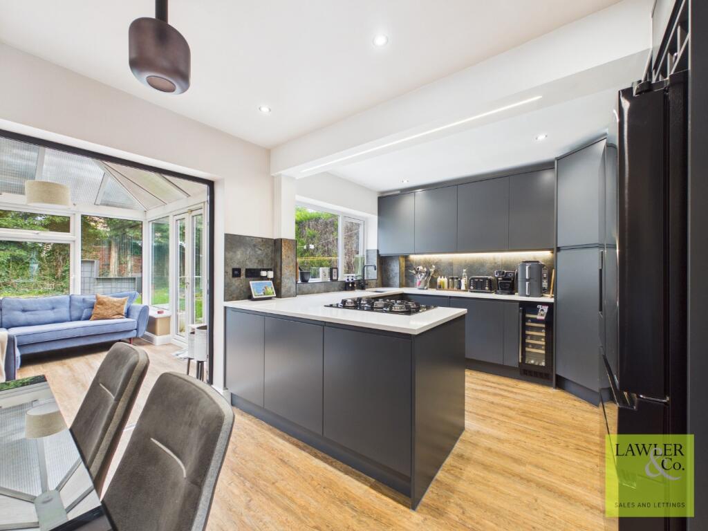 Highfield Avenue, Romiley, Stockport, Cheshire, SK6 3BY photo 2