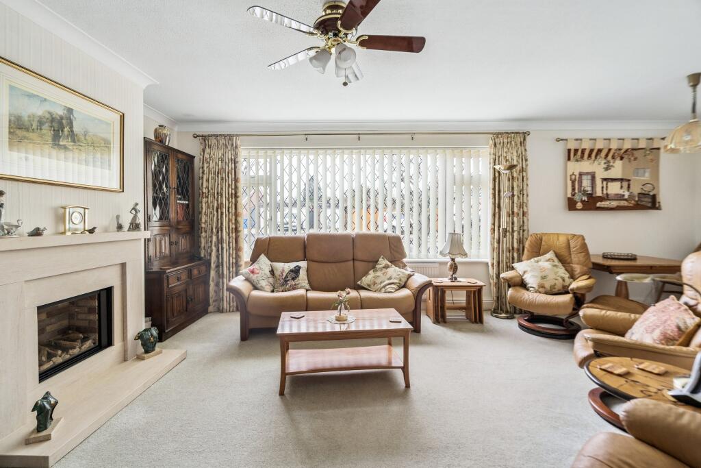Hungerford Drive, Maidenhead photo 4