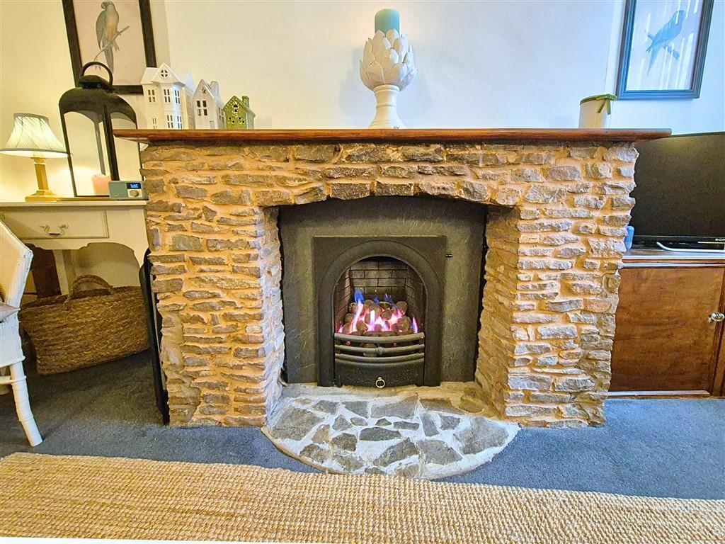 64, Bridge Street, Leominster, Herefordshire, HR6 8DZ photo 3