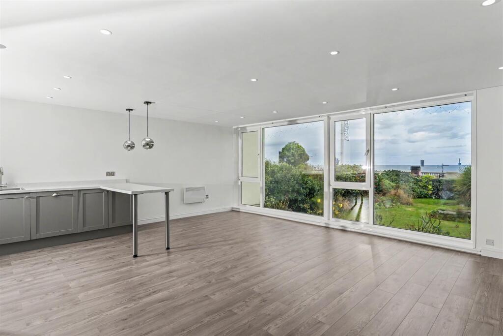 Apartment in Sunderland, Roker Marina - View 4