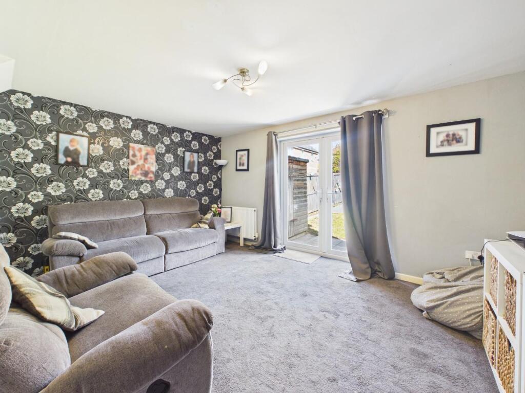 West Royd Avenue, Shipley - More