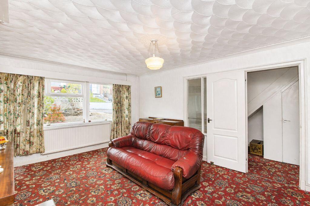 House in Pontypridd, Rhondda Cynon Taf - View 3