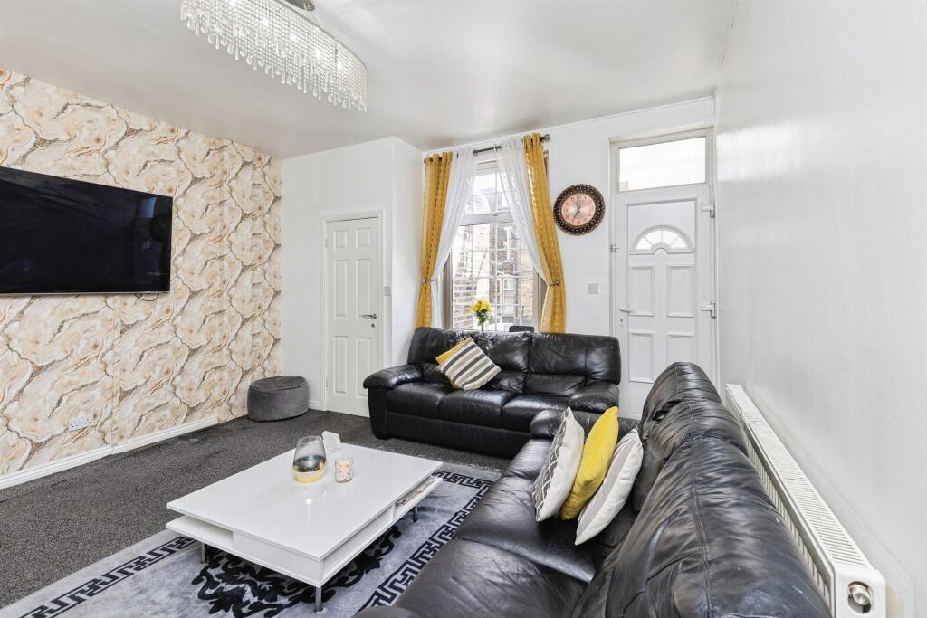 Duckworth Grove, Bradford - View 4