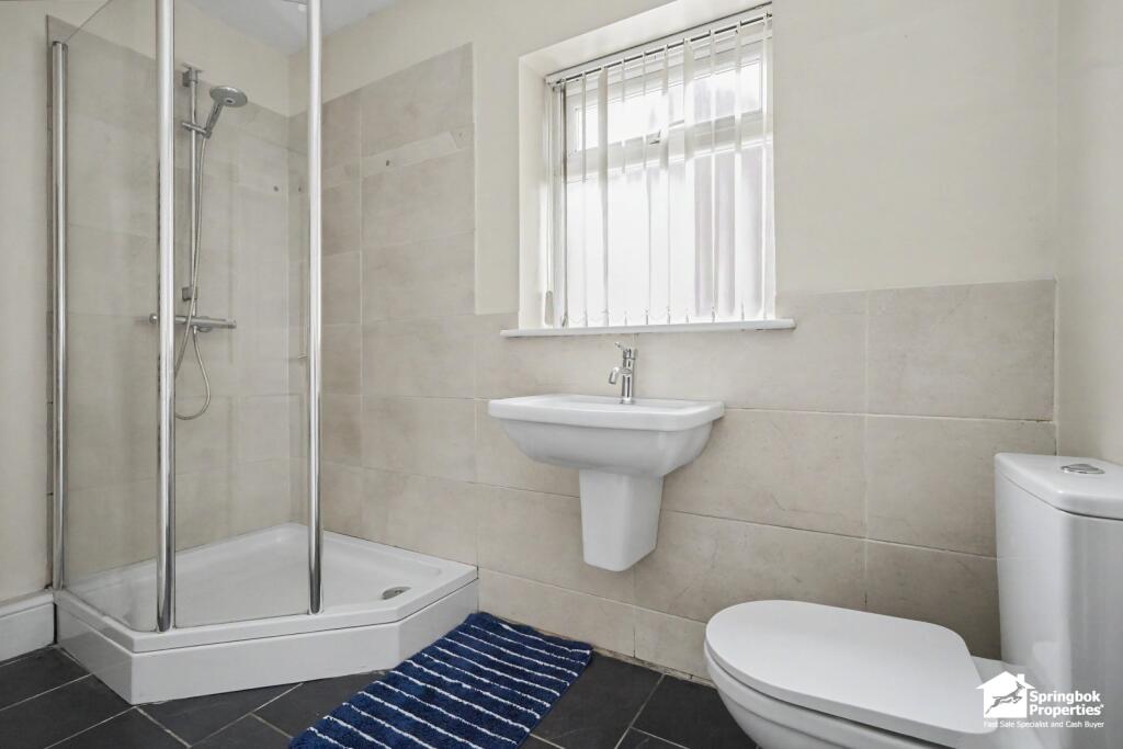 House in Bolsover, Pinxton - More