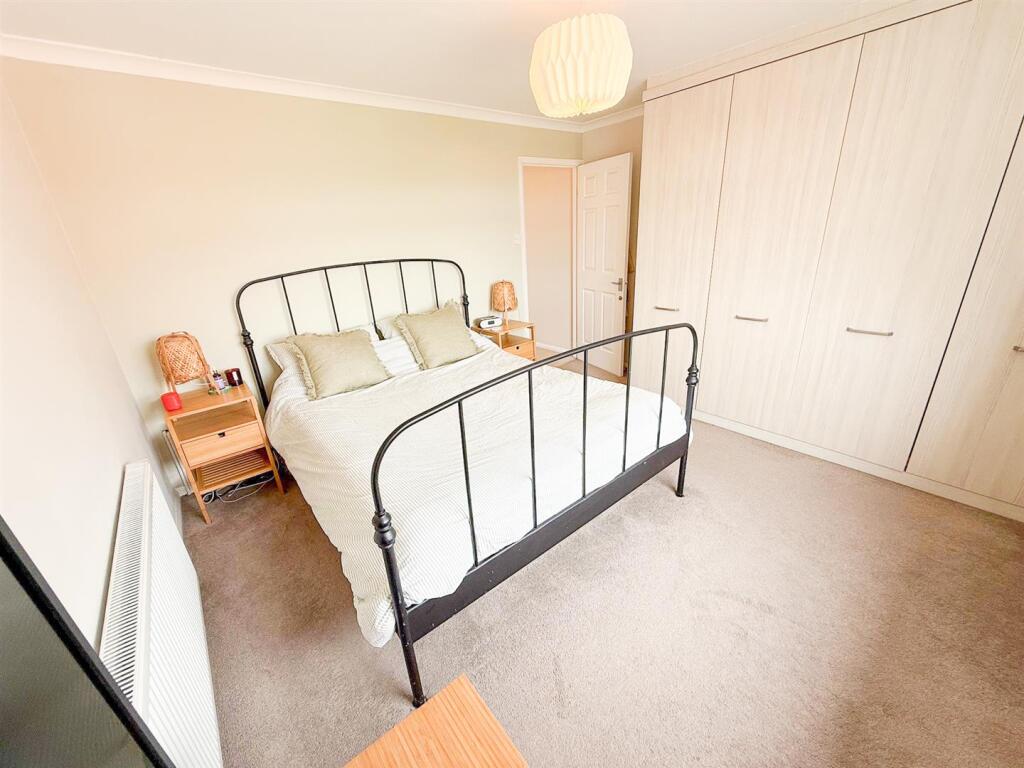 Sandfield Garth, Meanwood, Leeds, West Yorkshire photo 4