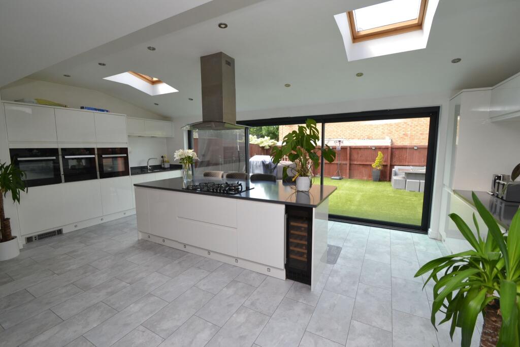4-bed detached on Javelin Close, Idle,, £399,995