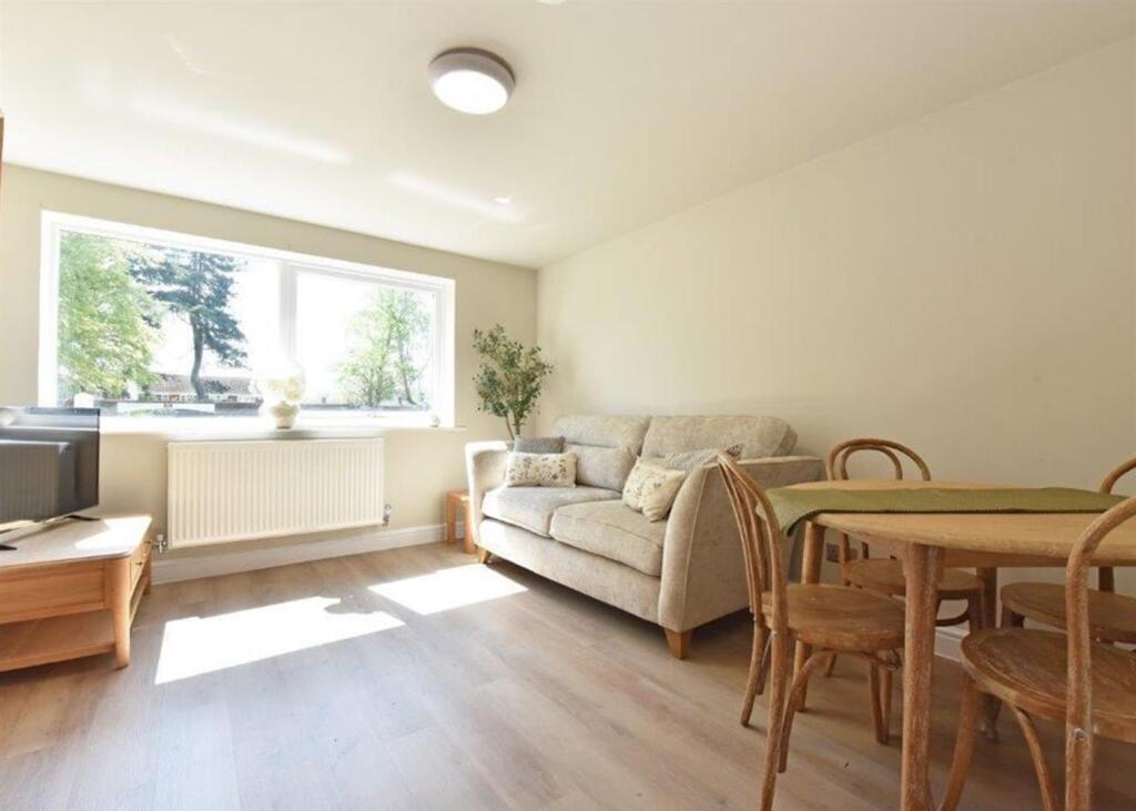 Apartment in Dudley - View 5