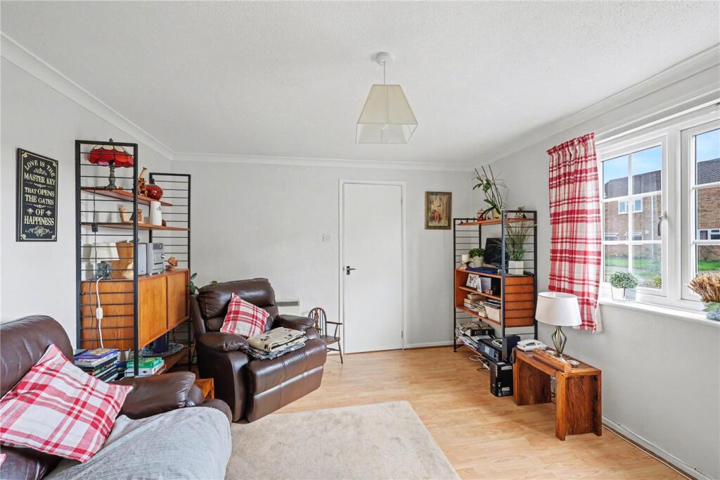 Cottinghams Drive, Hellesdon, Norwich, Norfolk, NR6 photo 3