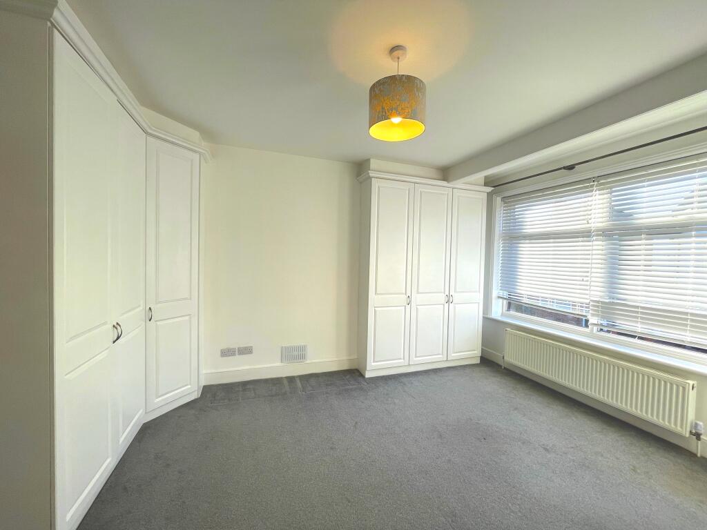 Mount Road, New Malden, KT3 photo 3