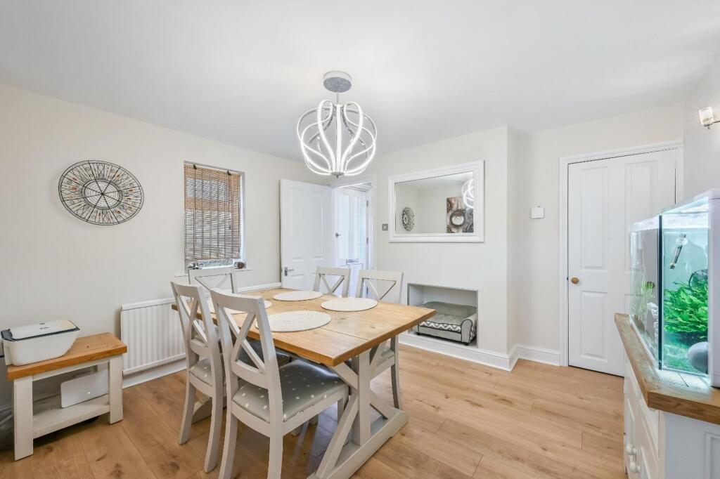 House in Kingston upon Thames - View 4