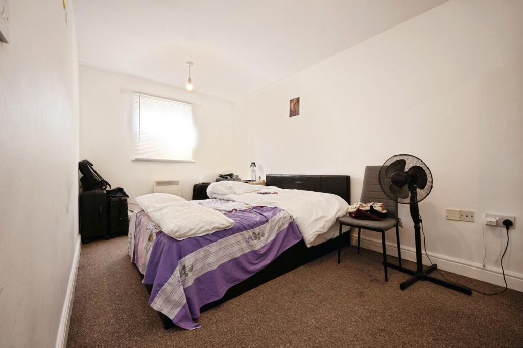 Apartment in Bedfordshire, Bedford - View 4