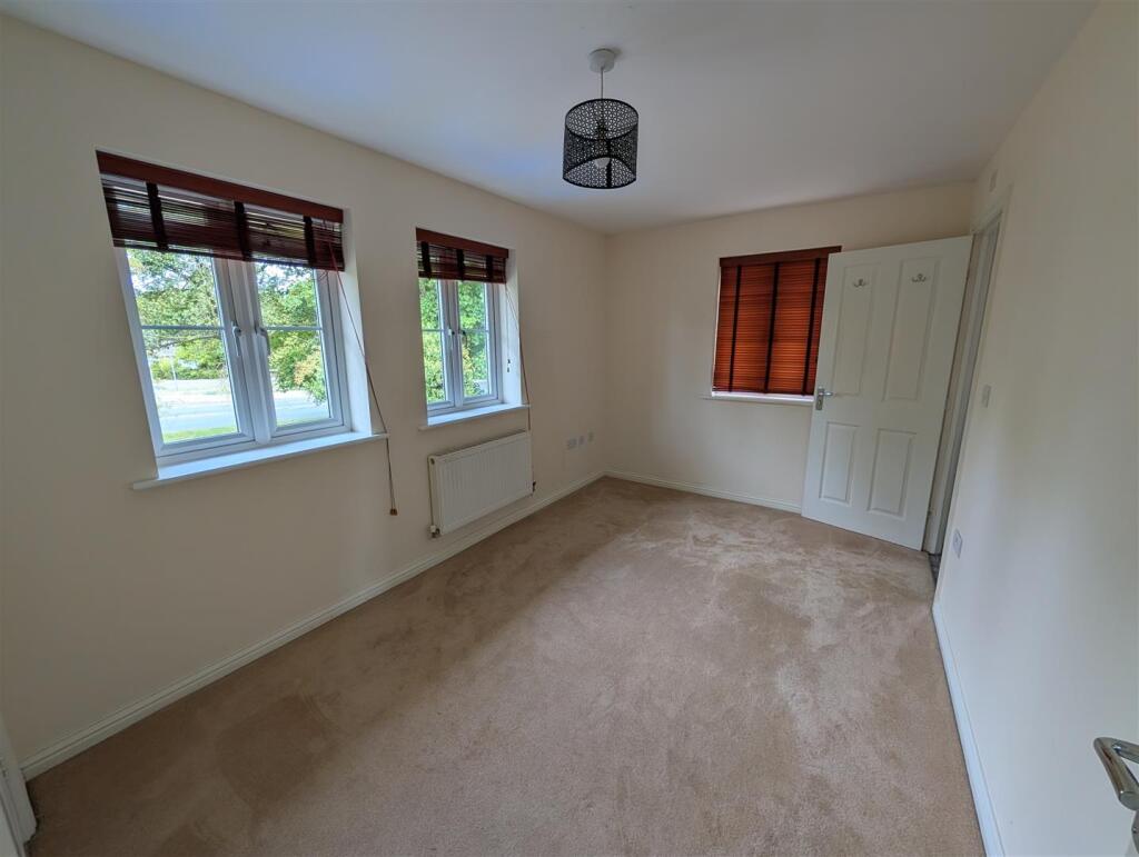 House in East Cambridgeshire, Ely - More