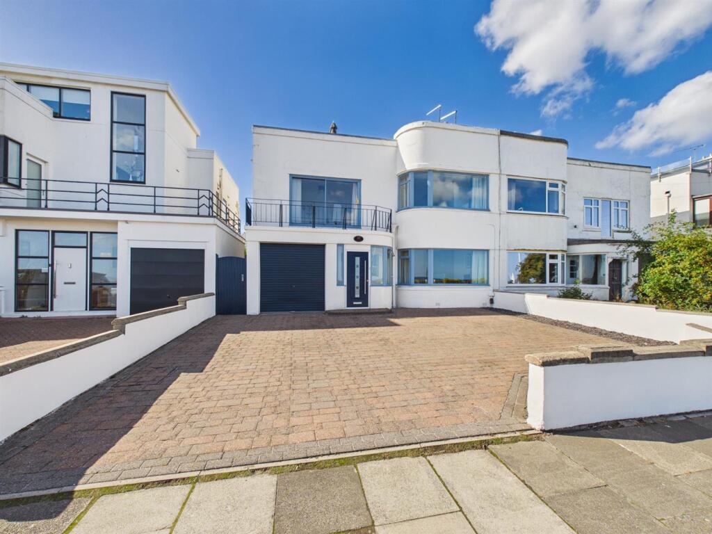 Main image of property: The Links, Whitley Bay