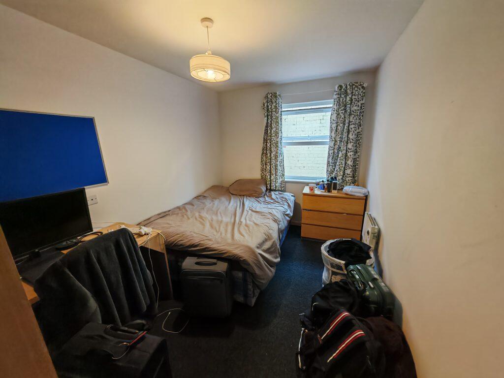 6 bedroom house for rent
