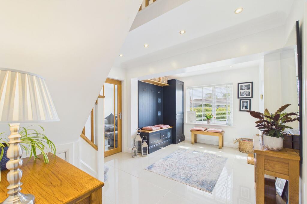 House in Chester, Upton Heath, Upton-by-Chester - More