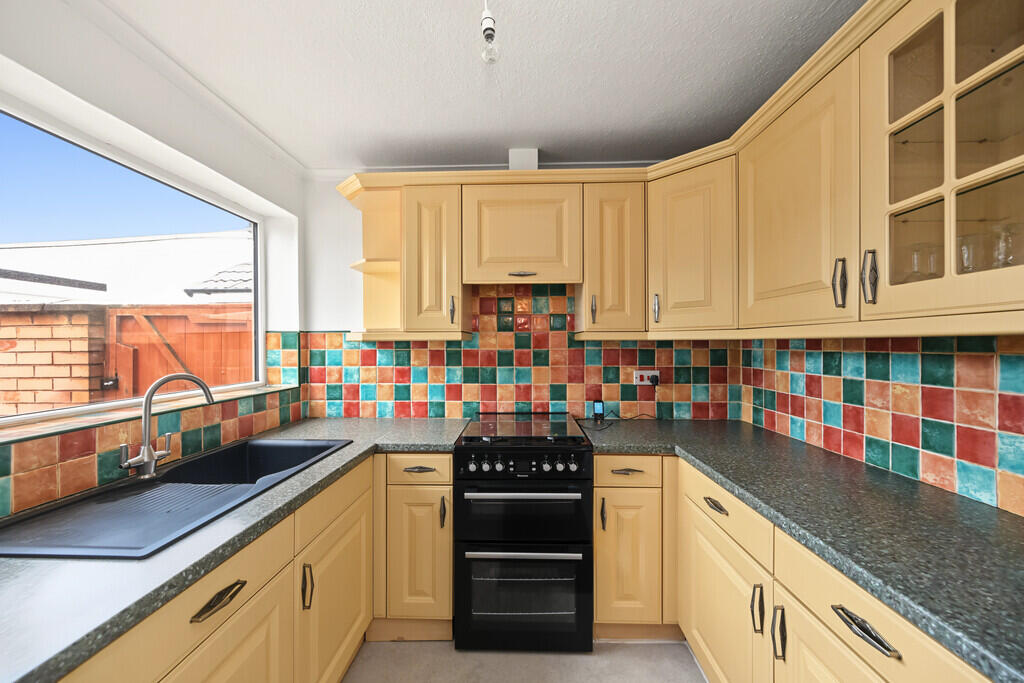 Falstaff Drive, Woodlands, Rugby photo 4