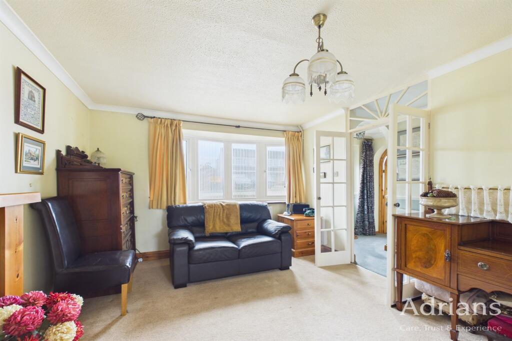 House in Chelmsford, North Springfield, Springfield - More