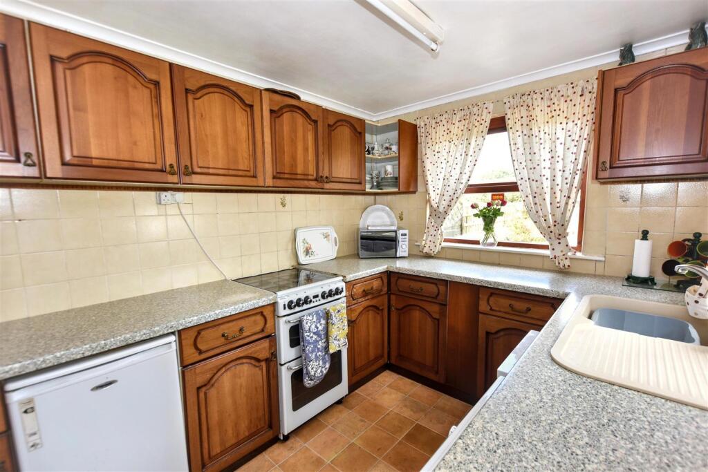 House in Camborne, Tuckingmill - More
