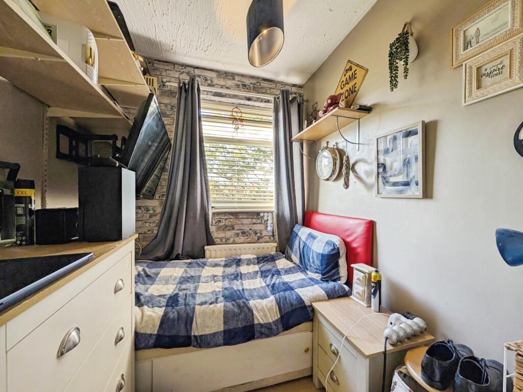 House in Newcastle upon Tyne, Blakelaw, East Denton - More
