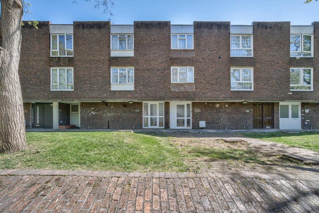 Main image of property: Everglade Strand