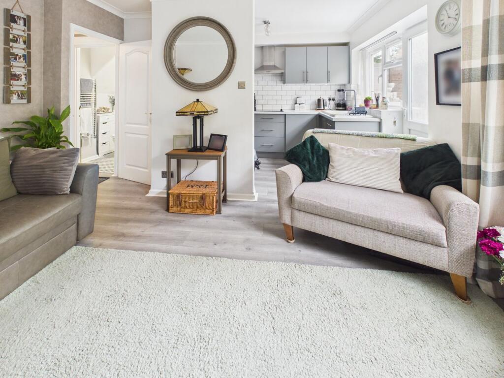 Apartment in North Hertfordshire, Jubilee Industrial Centre - More