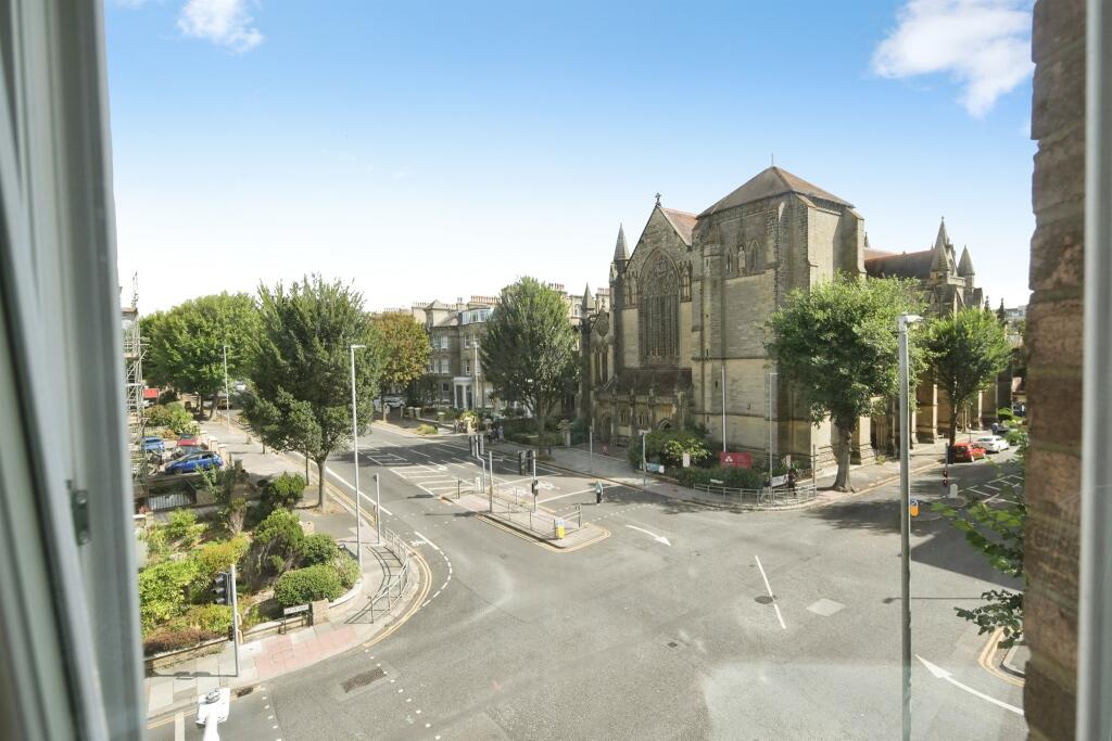 Apartment in Hove, Brunswick - View 4