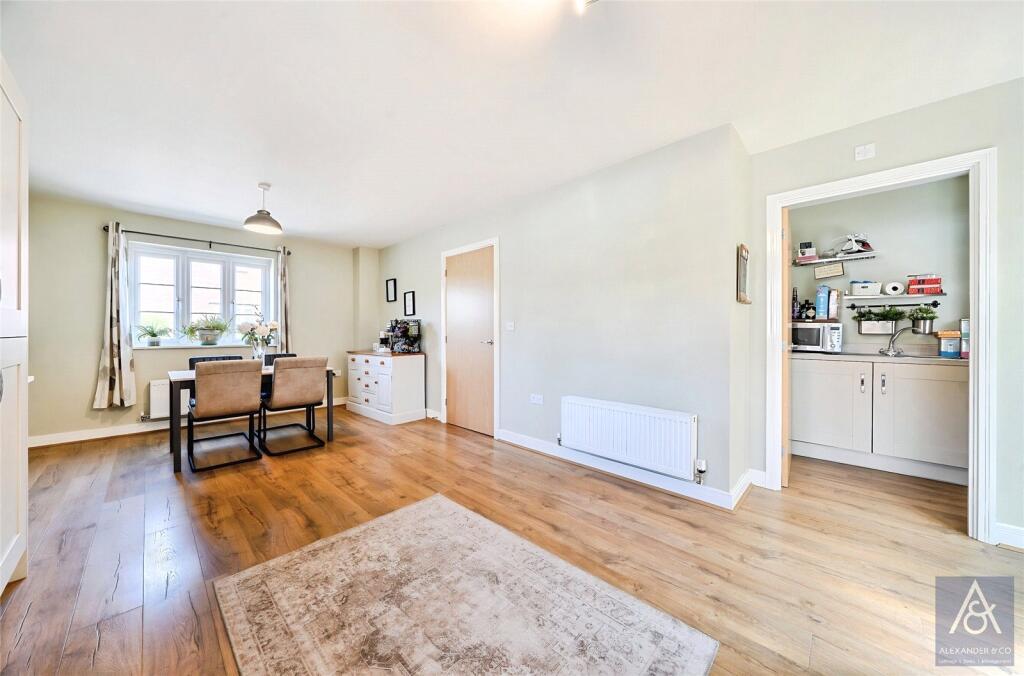 House in Brackley, West Northamptonshire - More