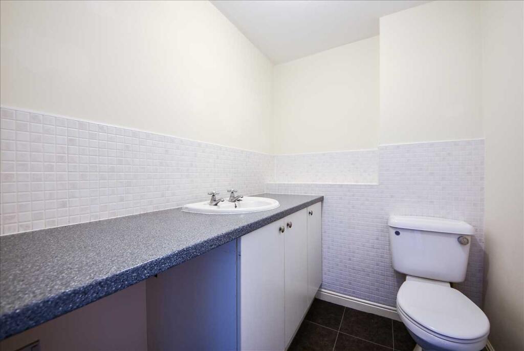 St Rochus Drive, Wellingborough, NN8 2QN - View 5