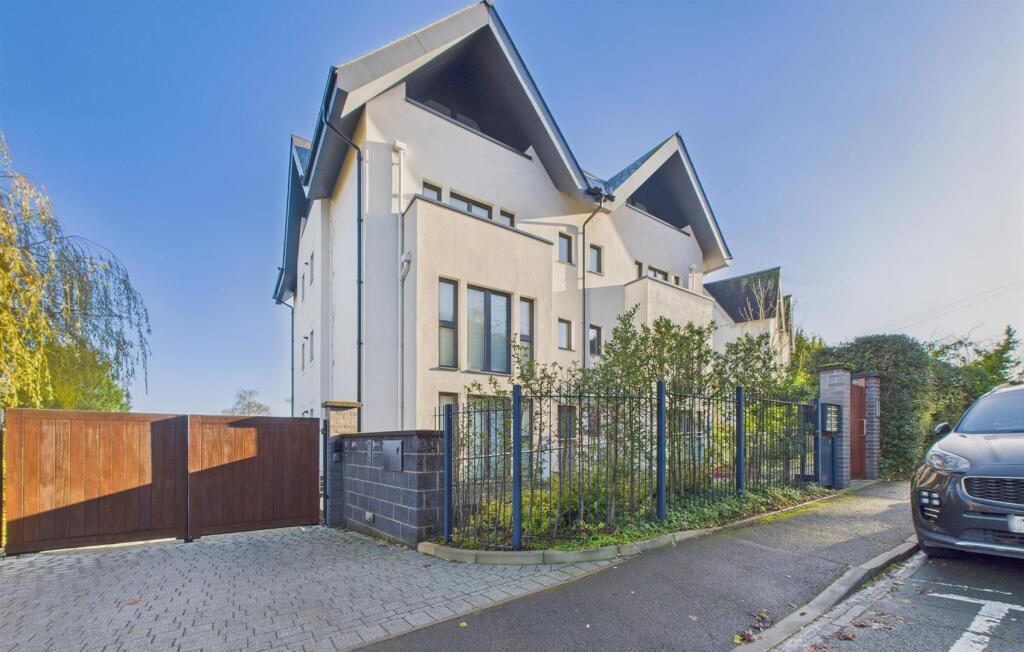 1-bed apartment on Orchard Road, Malvern, £385,000