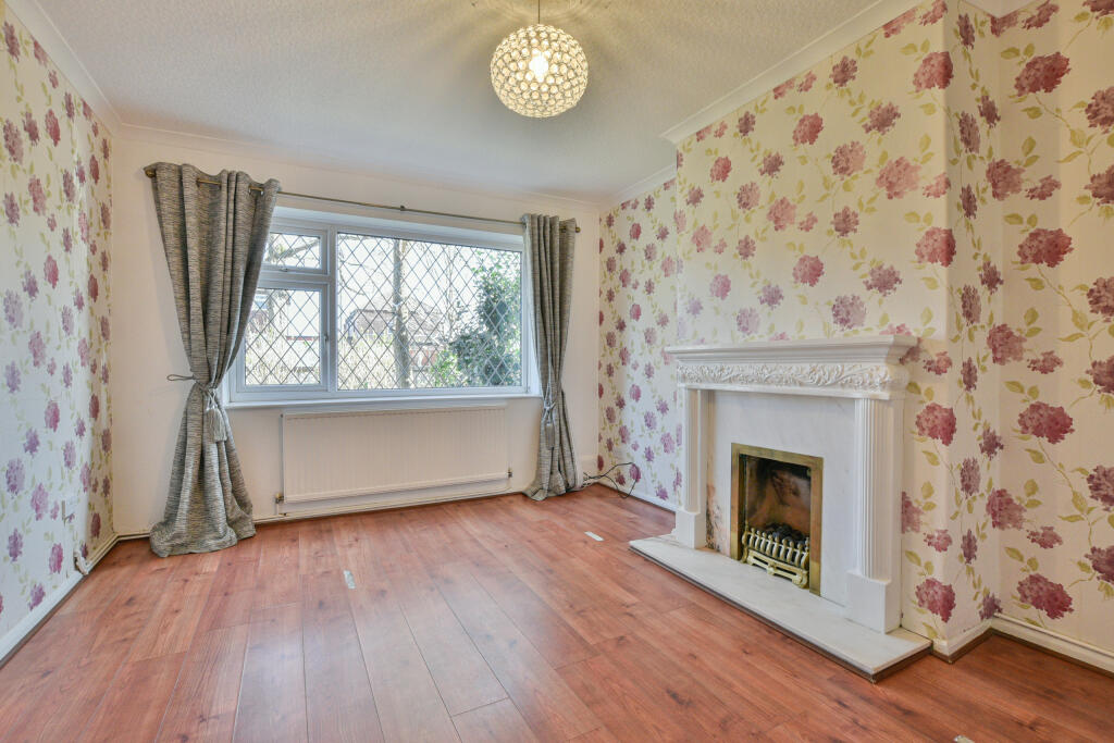 Kenilworth Road, Cheadle Heath photo 3