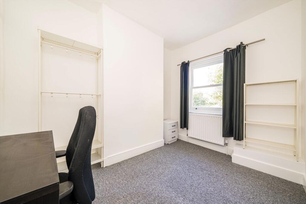 Apartment in London - View 5